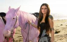 Selena Gomez & Pink Horse - Full HD Wallpaper